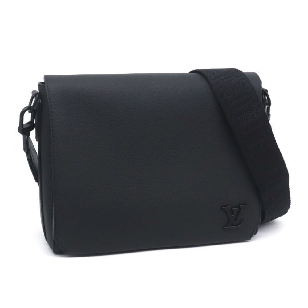 Louis Vuitton Takeoff Messenger Crossbody Bag Aerogram Calf Leather Noir Black